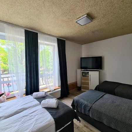 Apartamenty Katarina 下乌斯奇基 外观 照片