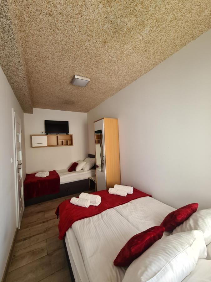 Apartamenty Katarina 下乌斯奇基 外观 照片